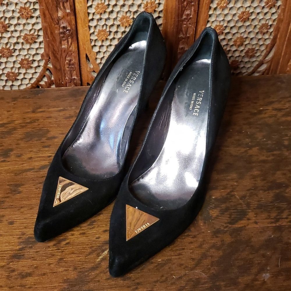 Vintage Versace black suede classic heels size 38 pointed toe shoes